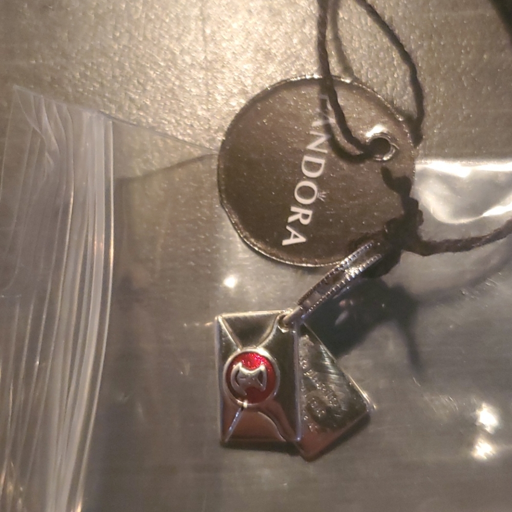Pandora Harry Potter collection welcome letter xo free gift 🎁 five 🌟